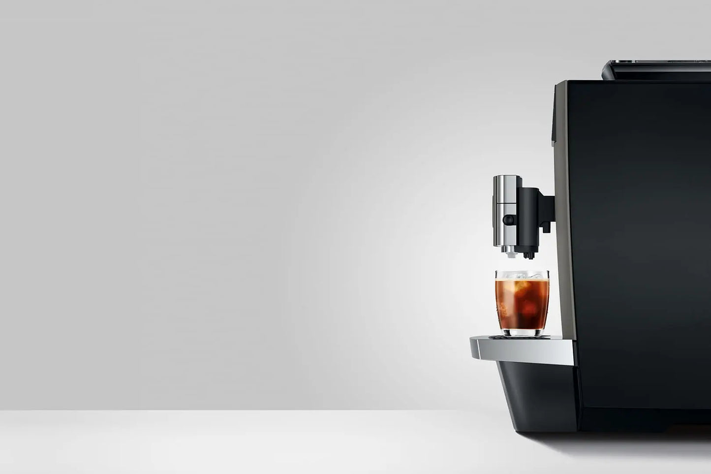 Jura X10c - Dark Inox (EA) Der telemetriefähige Profi für Hot und Cold